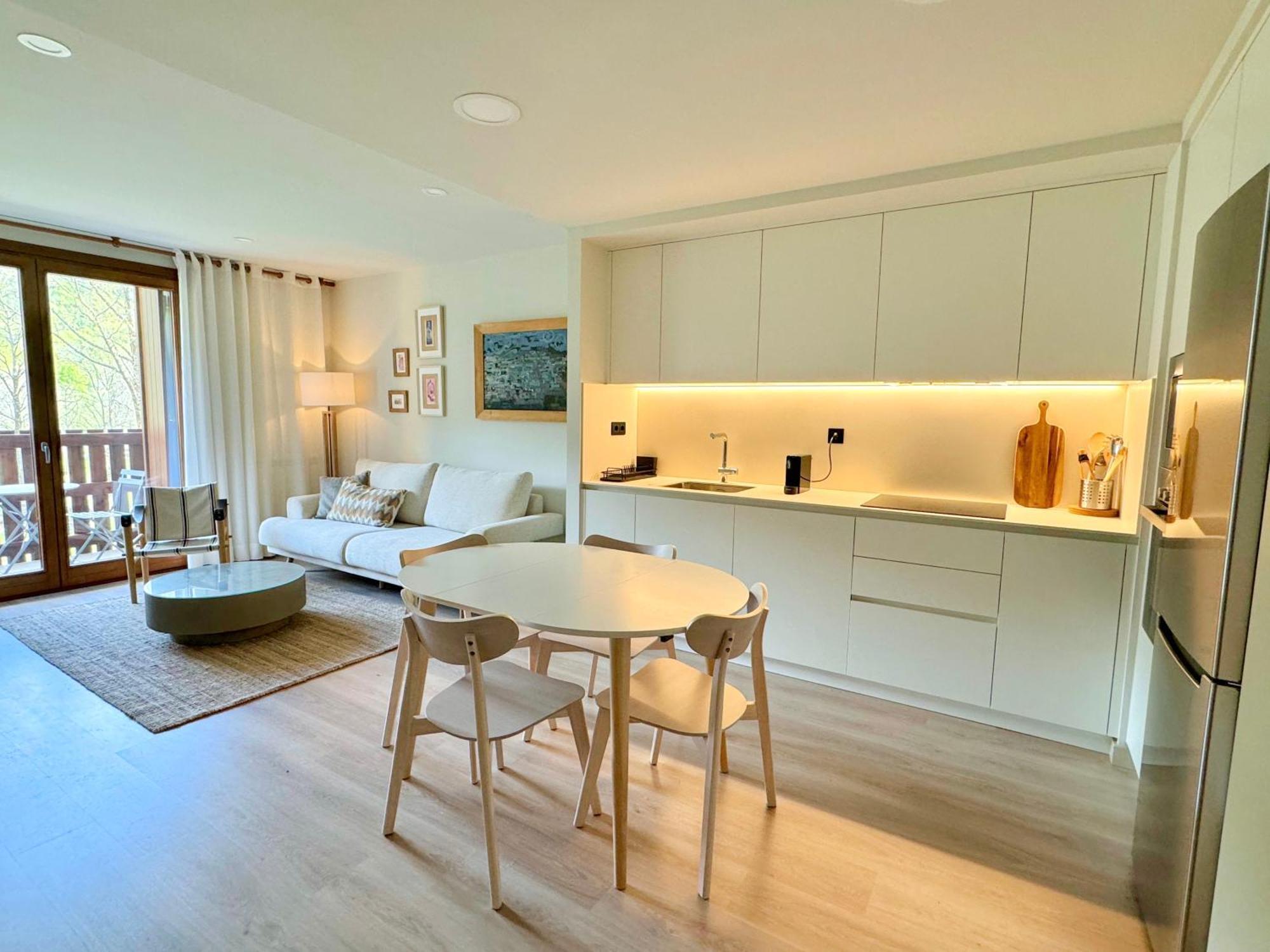 Bpirineos-Besurta Apartman Benasque Kültér fotó