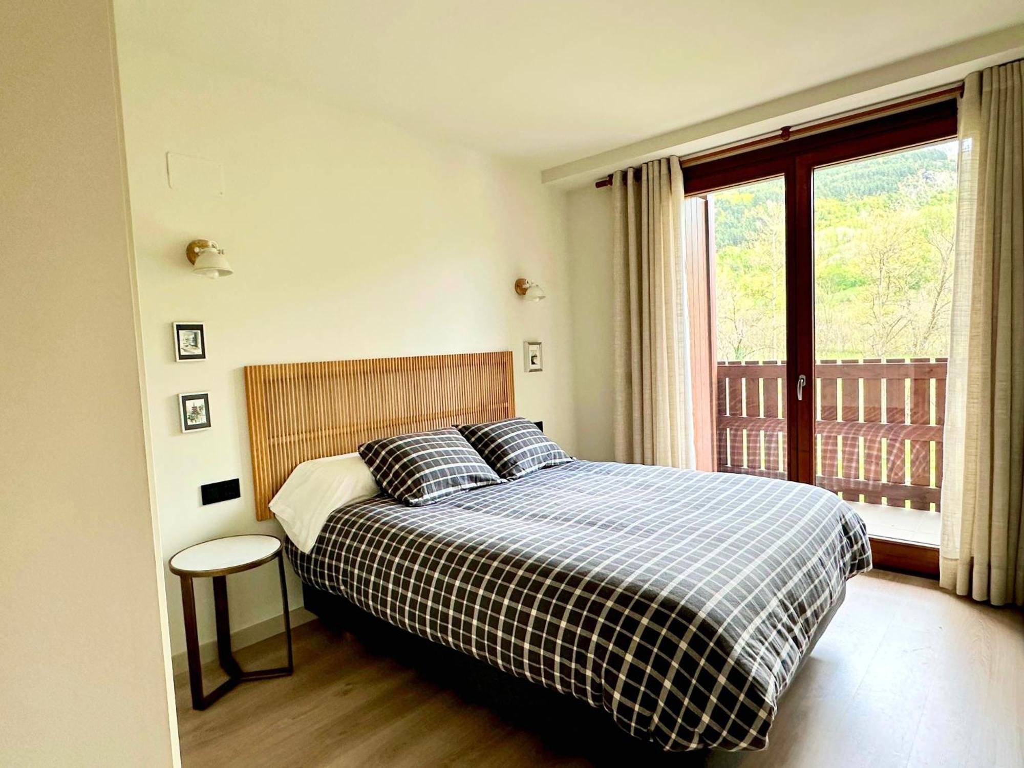 Bpirineos-Besurta Apartman Benasque Kültér fotó