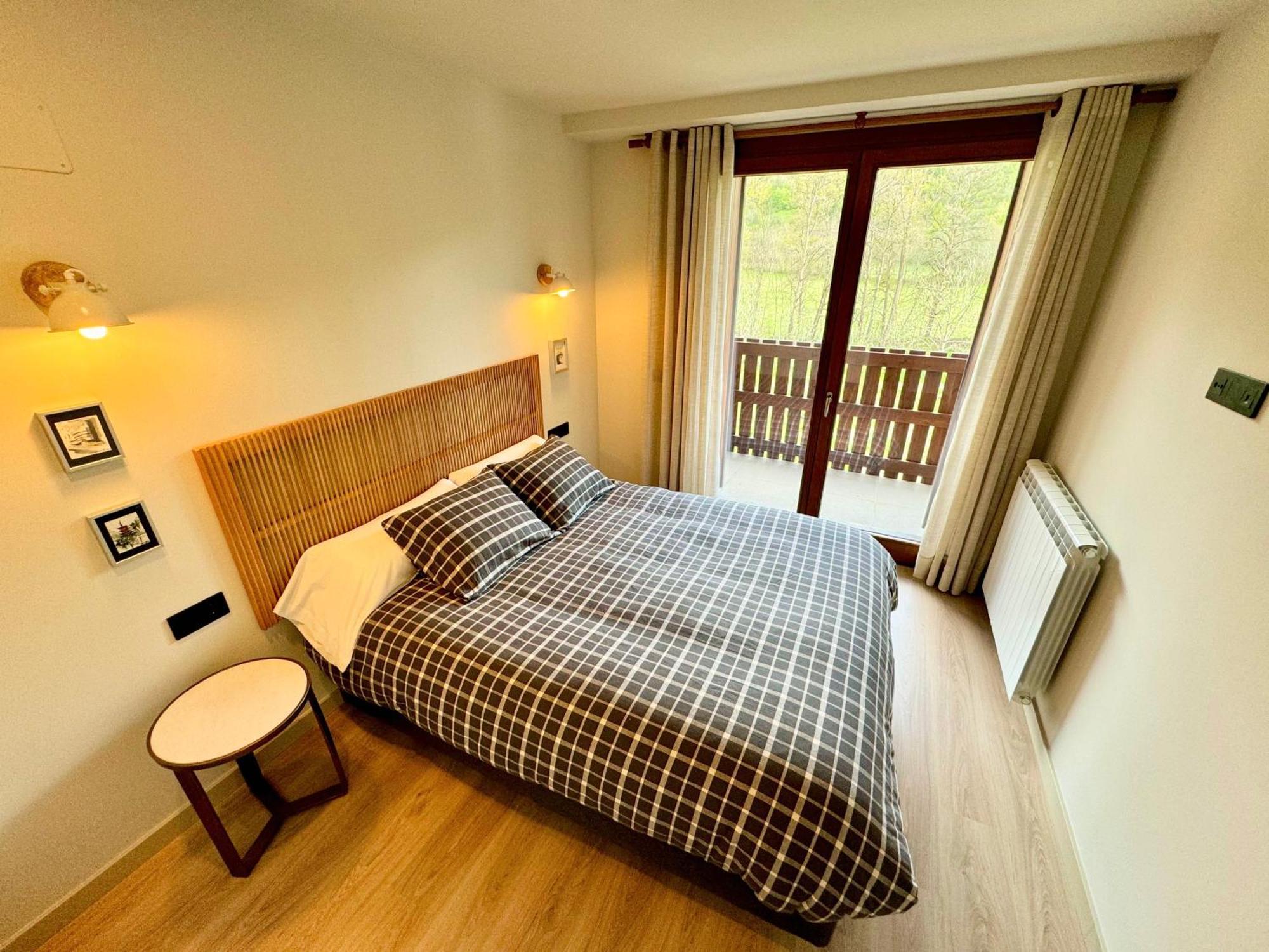 Bpirineos-Besurta Apartman Benasque Kültér fotó